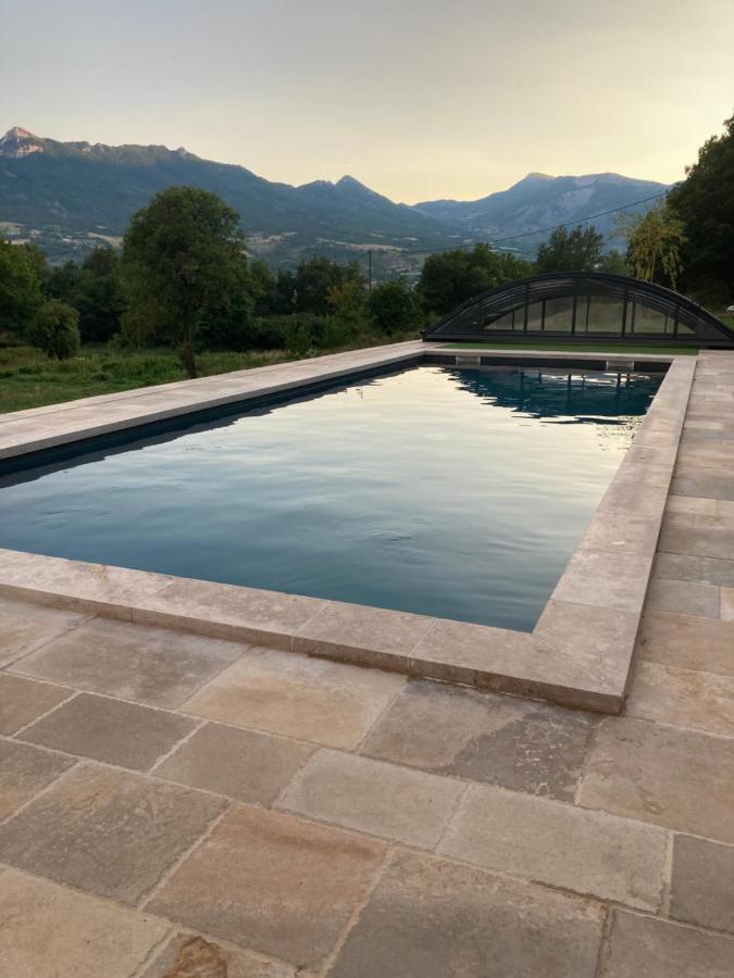 Domaine De Combe Beluze Acomodação com café da manhã Mison Exterior foto